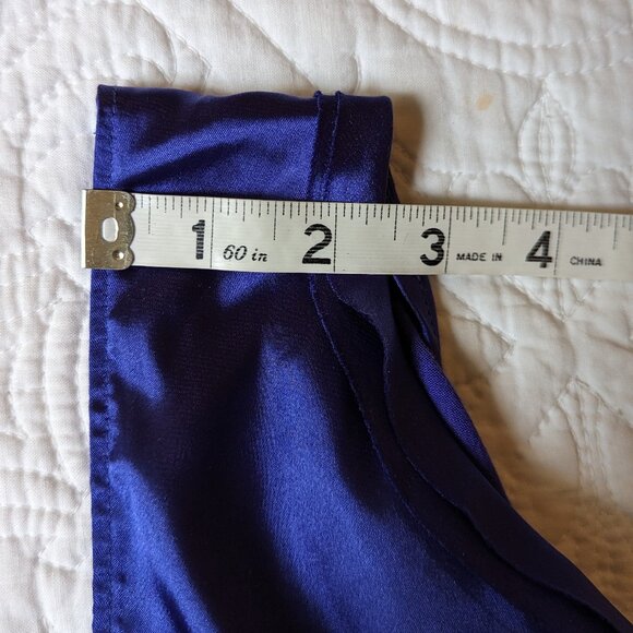 Tahari sleeveless satiny top- Size XS Great Condition - Picture 12 of 12